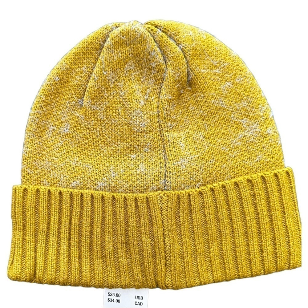 New with tags Urban Outfitters Spider Web Knit Beanie Hat Cap Ellie - Picture 3 of 4